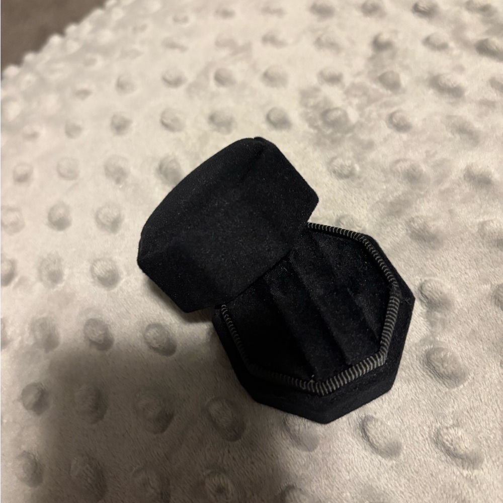Black Velvet Ring Box